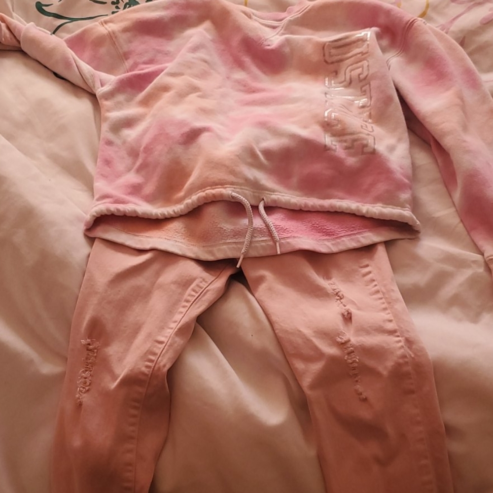 Combo sweatshirt/jeans